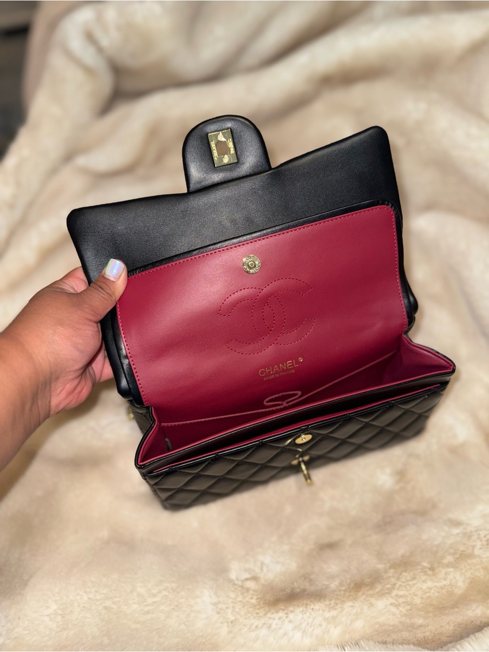 Inspired Black Quilted Chain-Handle Shoulder Bag - Picture 3 of 4
